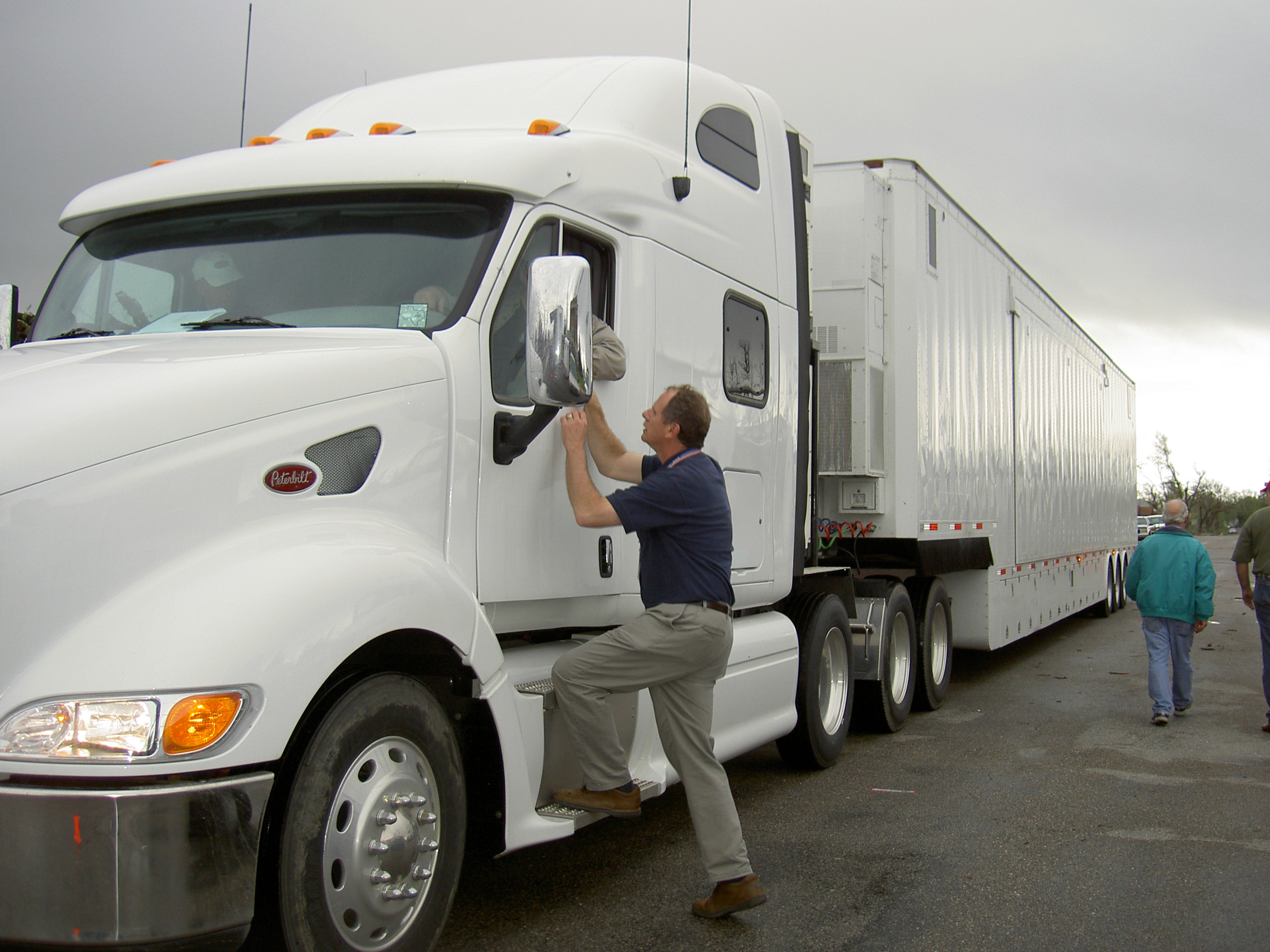 Exhaustion Is A Serious Problem For Long Haul Truck Drivers Cottrell 